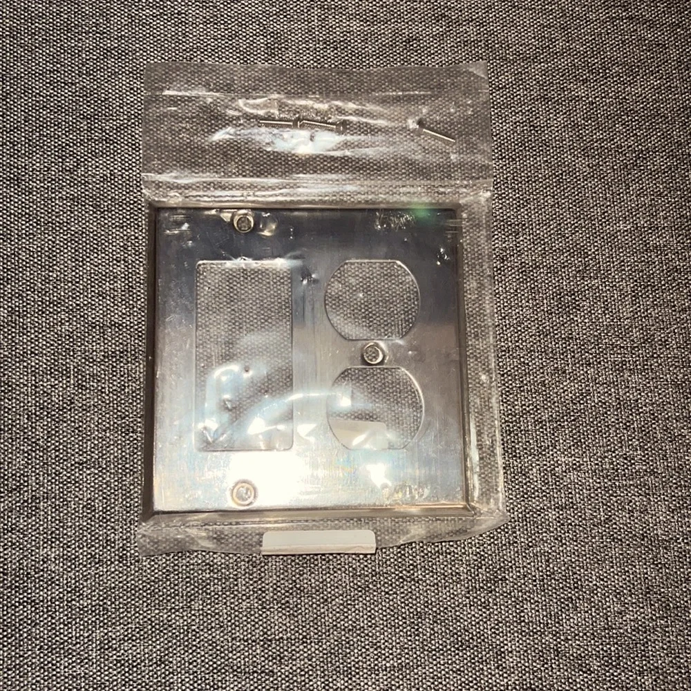 Restoration Hardware Nickel Socket and Ground Faceplate NWT